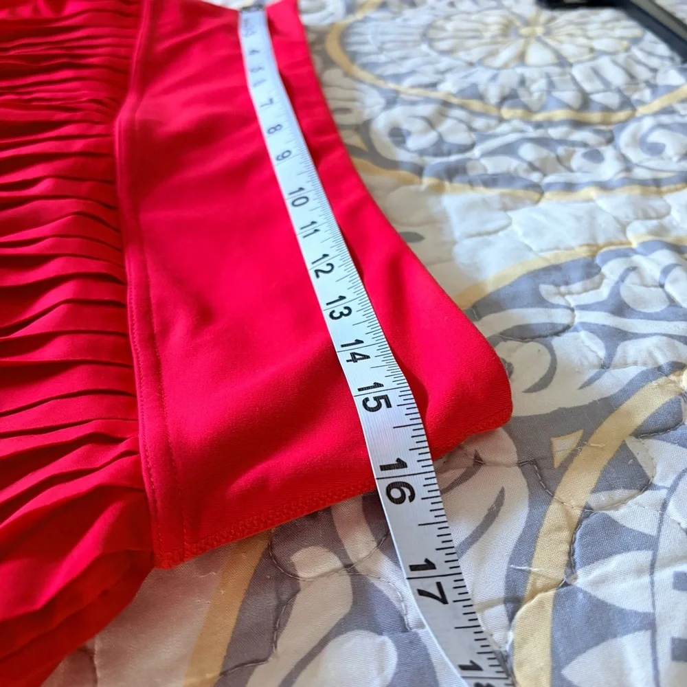 Fabletics Hot Shot Pleated Skirt Classic Mini, heated red, Large - Picture 8 of 10